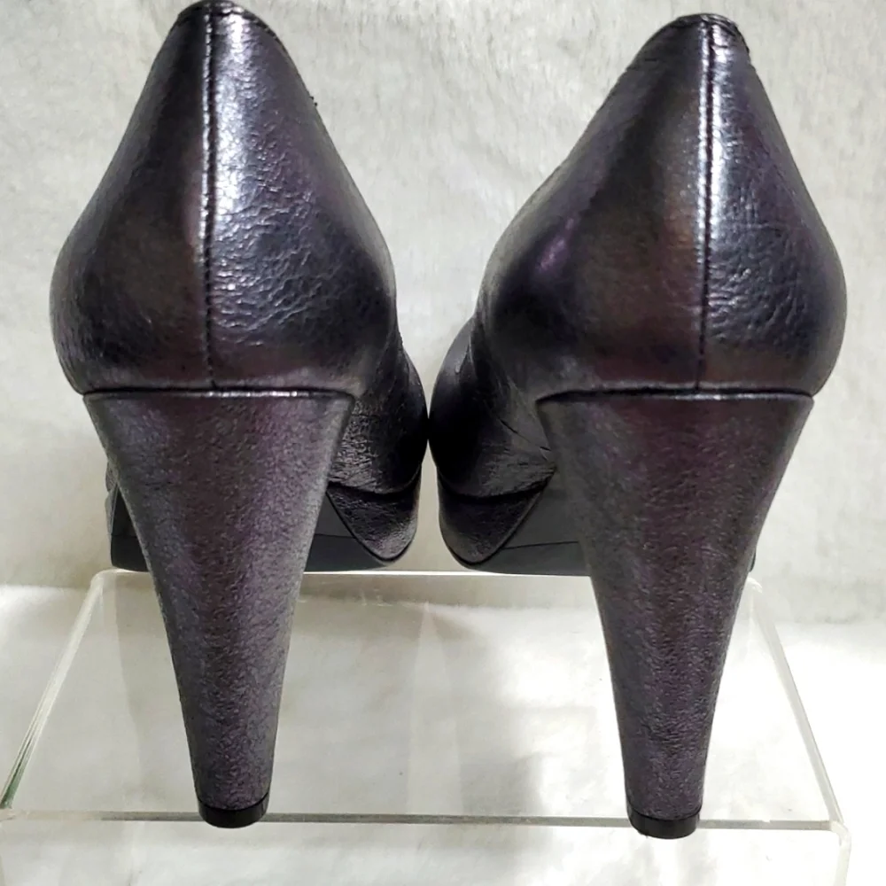 CALVIN KLEIN Scarlet Crinkle Metallic Graphite Pump
